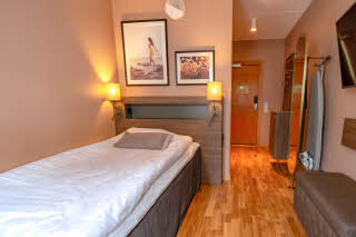 Photo by: Ian Moloney Single room